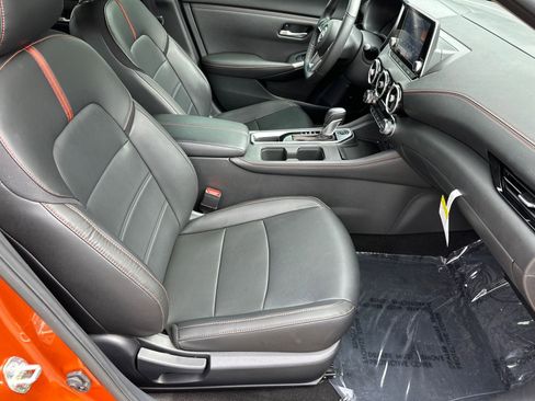 Certified 2025 Nissan Sentra SR w/ SR Premium Package FWD image 11