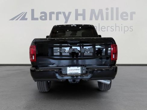 New 2026 RAM 2500 Big Horn AWD/4WD image 4