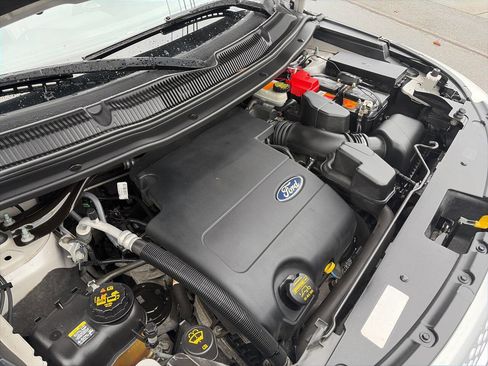 Used 2013 Ford Explorer Limited image 17