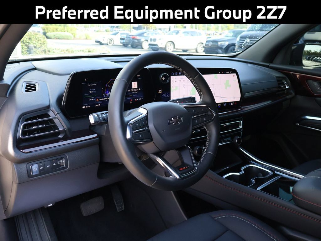 Used 2026 Chevrolet Traverse Z71 w/ Driver Confidence Package AWD/4WD image 4