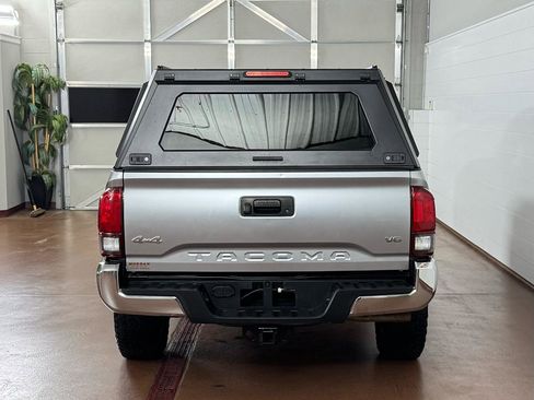 Used 2022 Toyota Tacoma SR5 image 4