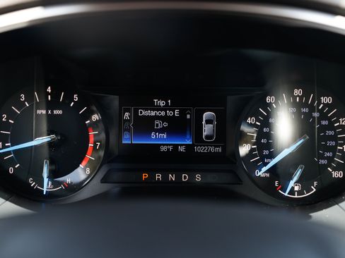 Used 2016 Ford Fusion SE FWD image 31