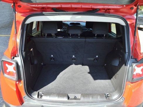 Used 2022 Jeep Renegade Latitude image 37