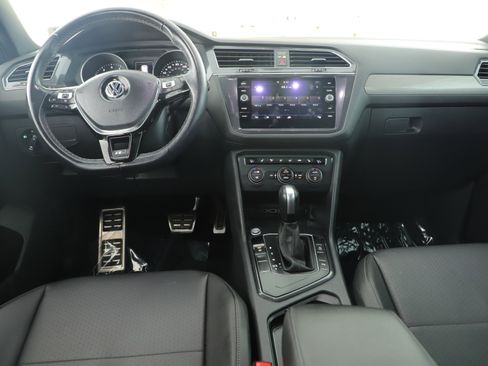 Used 2020 Volkswagen Tiguan SE R-Line image 20