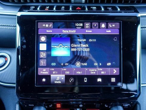 New 2025 Jeep Grand Cherokee Altitude image 13