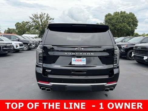 Certified 2025 Chevrolet Suburban High Country AWD/4WD image 5