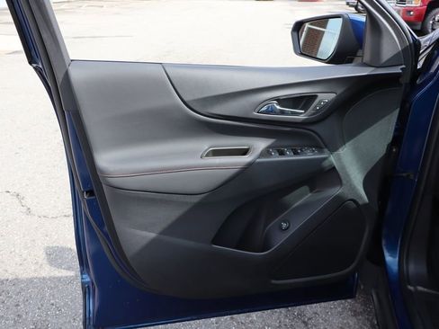 Used 2023 Chevrolet Equinox RS w/ LPO, Floor Liner Package image 10