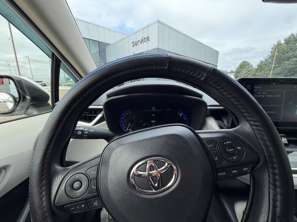 Used 2022 Toyota Corolla LE FWD image 9