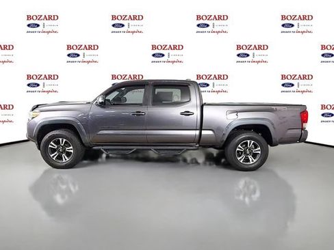 Used 2017 Toyota Tacoma TRD Sport RWD image 5