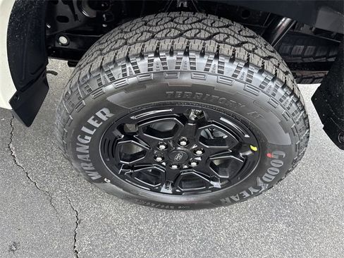 New 2025 Ford Ranger Lariat w/ FX4 Off-Road Package image 12