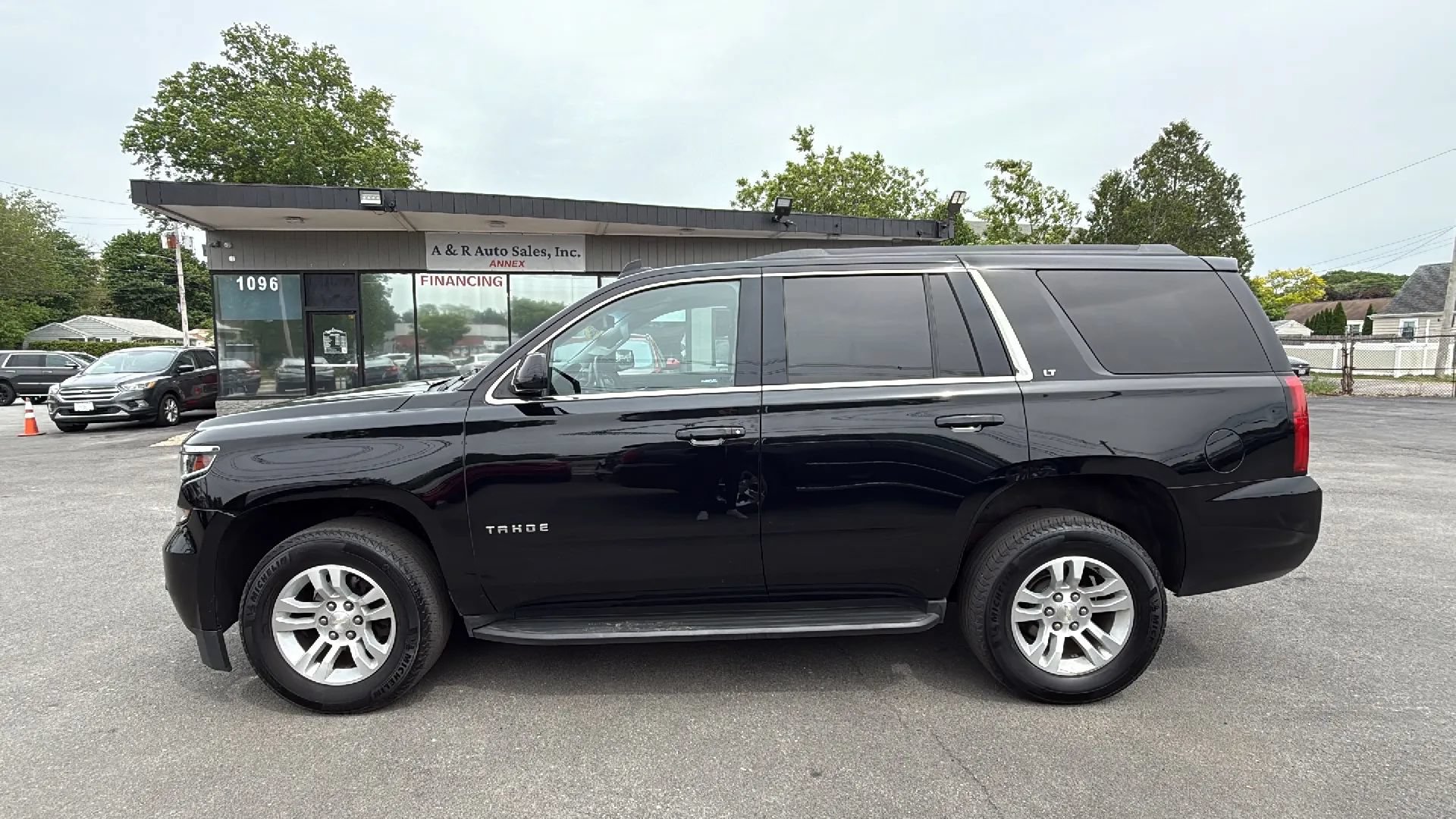 Used 2019 Chevrolet Tahoe LT AWD/4WD image 4
