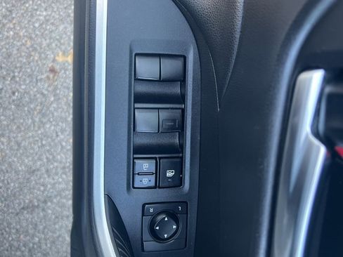 Used 2021 Toyota RAV4 XLE image 18