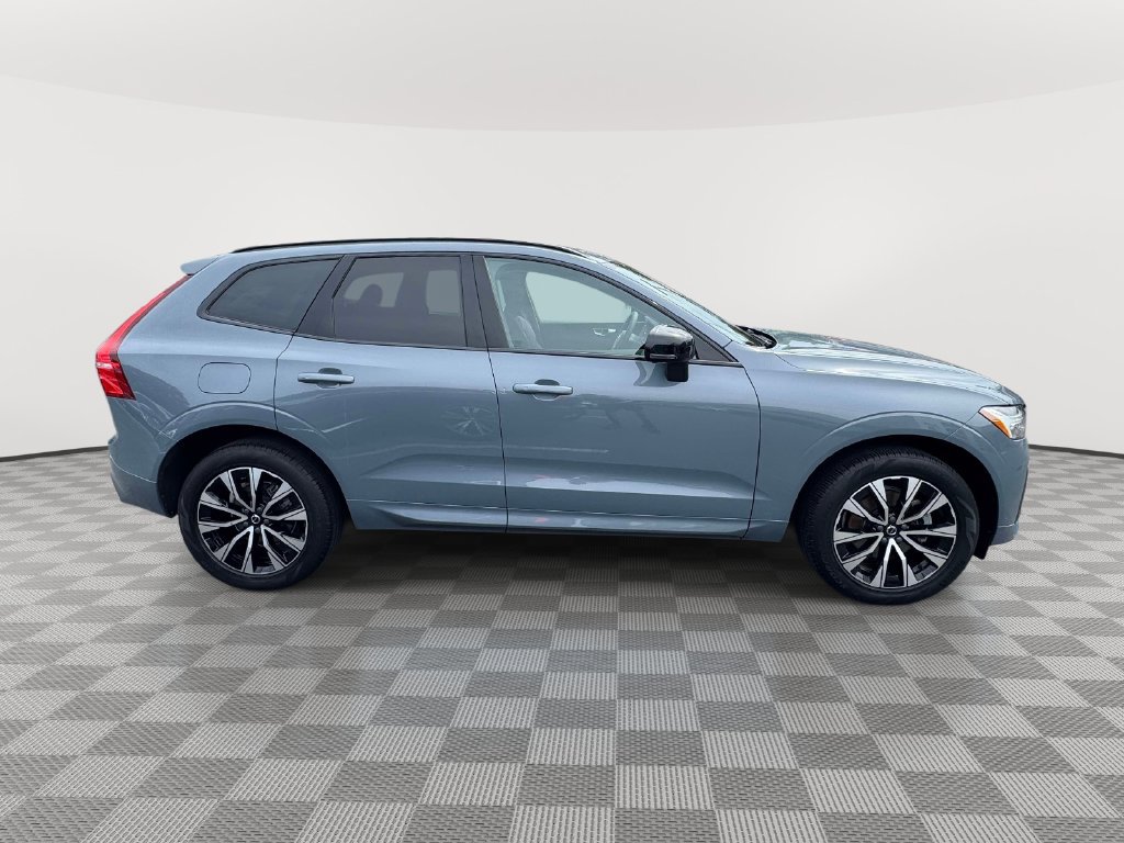 Certified 2024 Volvo XC60 B5 Core w/ Protection Package Premier AWD/4WD image 3