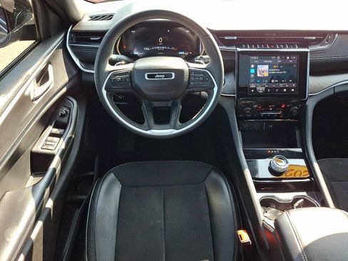 Used 2023 Jeep Grand Cherokee L Laredo AWD/4WD image 14