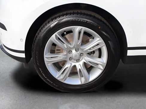 Used 2026 Land Rover Range Rover Velar S image 9