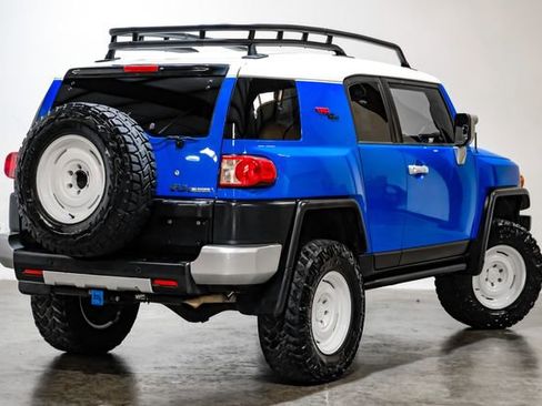 Used 2007 Toyota FJ Cruiser 4WD image 9