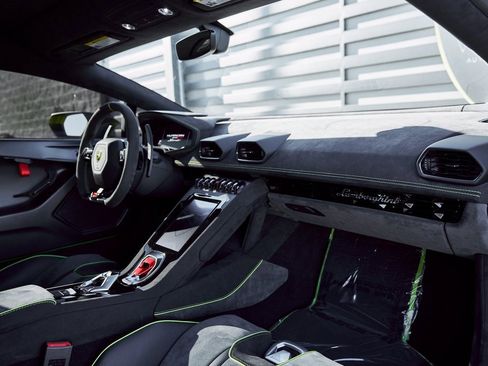 Used 2024 Lamborghini Huracan Sterrato image 46