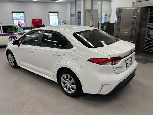 Used 2025 Toyota Corolla LE image 5