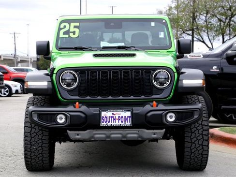 Used 2025 Jeep Gladiator Mojave image 7