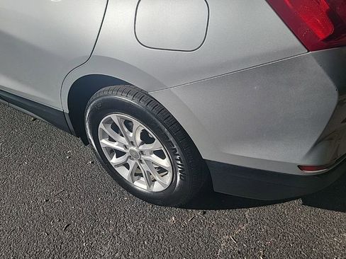 Used 2020 Chevrolet Equinox LS image 14