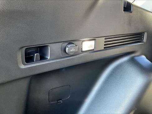 Used 2024 Honda CR-V EX-L image 32