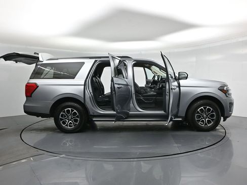 Certified 2023 Ford Expedition Max XLT image 5