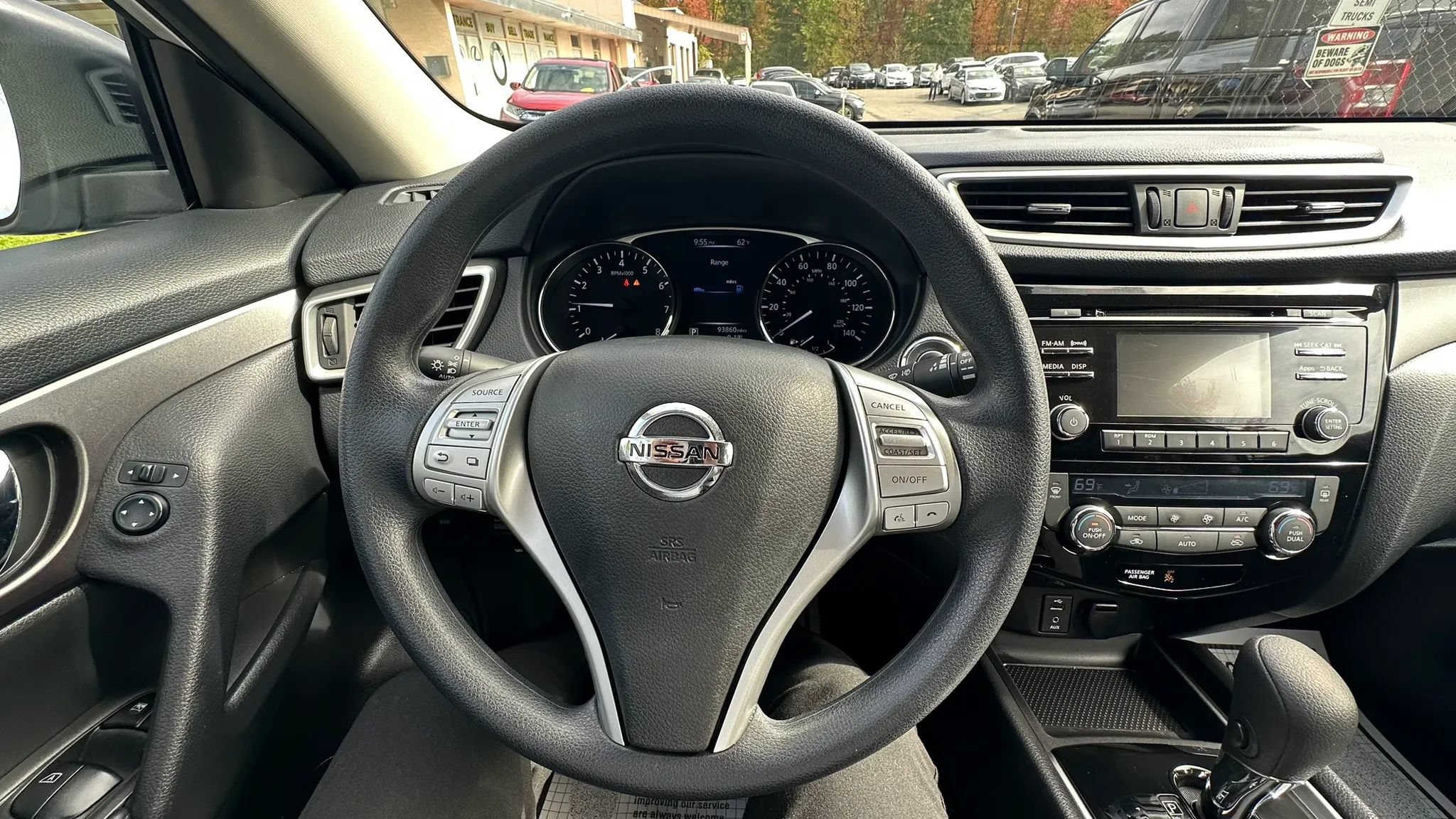 Used 2016 Nissan Rogue SV AWD/4WD image 17