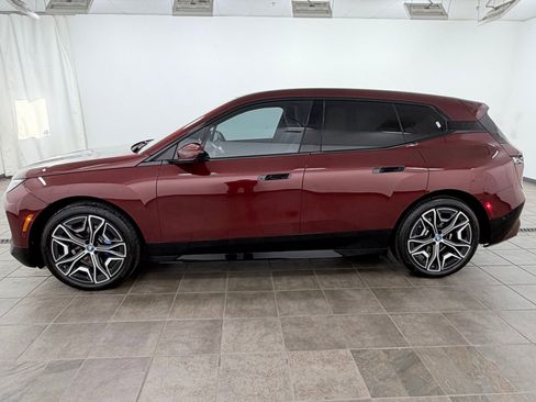 Used 2023 BMW iX xDrive50 w/ Ultimate Package 2 AWD/4WD image 2