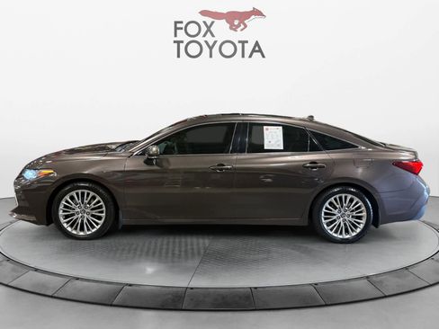 Used 2019 Toyota Avalon Limited w/ Advanced Safety Package FWD image 3