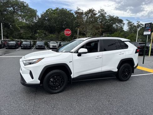 Used 2024 Toyota RAV4 XLE FWD image 10