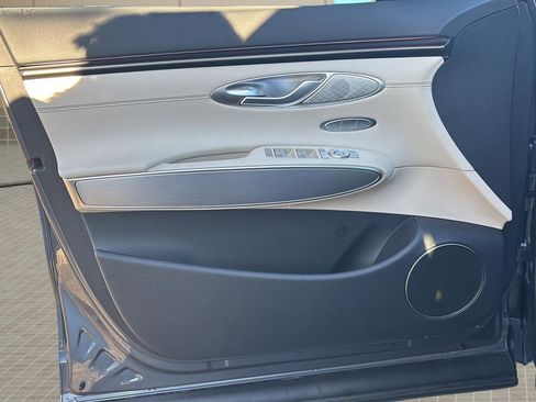 Certified 2026 Genesis GV70 2.5T Select image 16