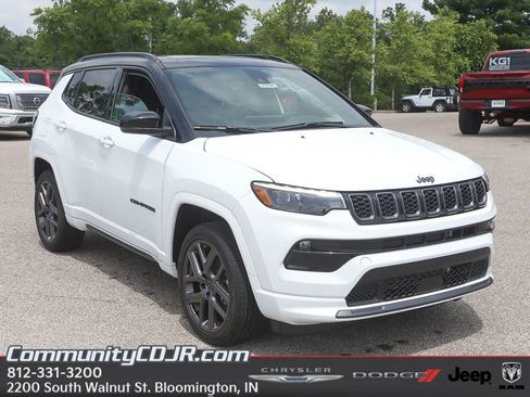 New 2025 Jeep Compass Limited w/ High Altitude Package image 1