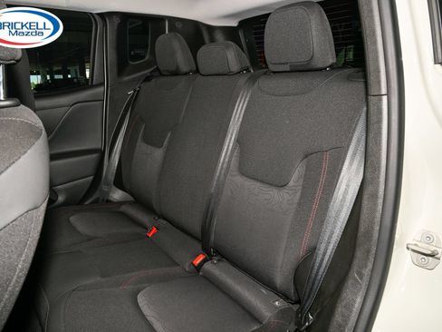 Used 2023 Jeep Renegade Trailhawk AWD/4WD image 17