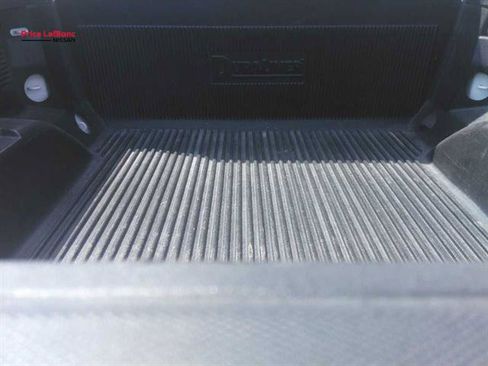 Used 2025 GMC Sierra 1500 SLT image 10