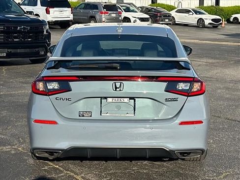 Used 2024 Honda Civic Sport Touring image 10