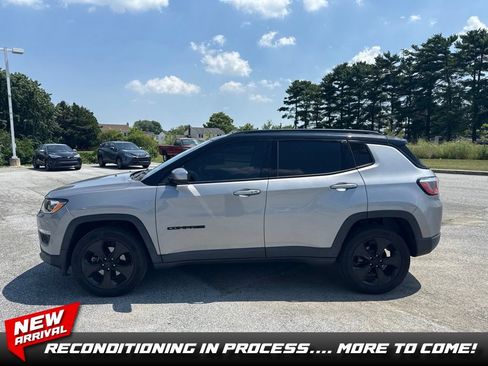 Used 2019 Jeep Compass Latitude AWD/4WD image 1