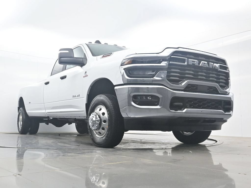 New 2026 RAM 3500 Big Horn AWD/4WD image 34