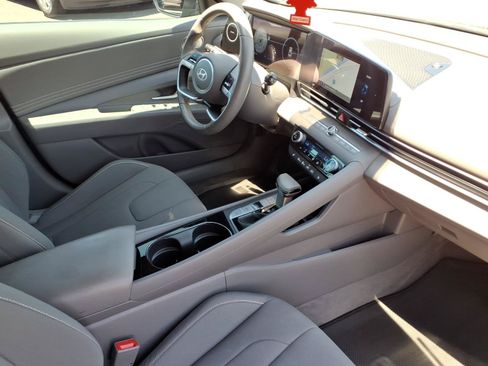 Certified 2024 Hyundai Elantra SEL w/ Convenience Package FWD image 10