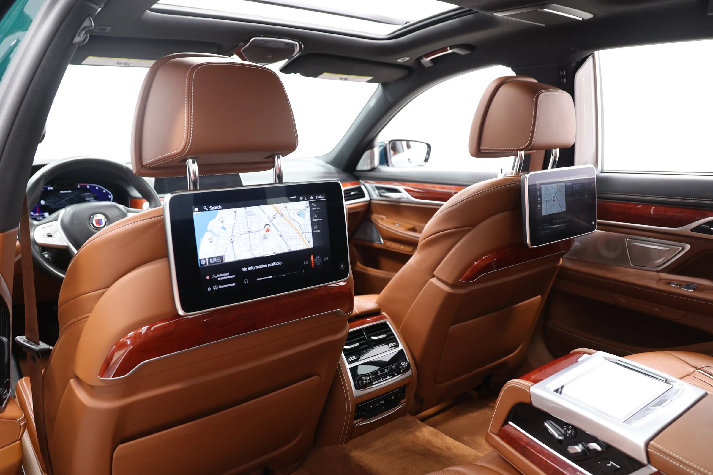 Used 2022 BMW ALPINA B7 xDrive w/ Luxury Rear Seating Package AWD/4WD image 60