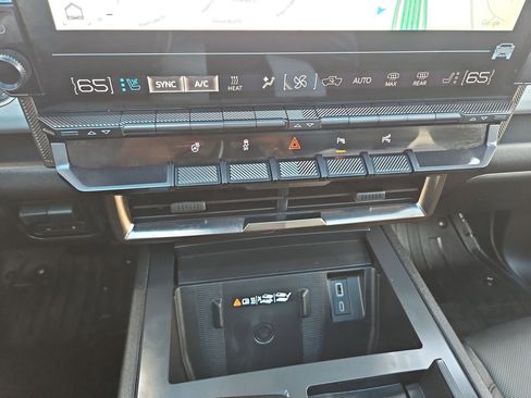 Used 2025 GMC Hummer EV 3X image 26