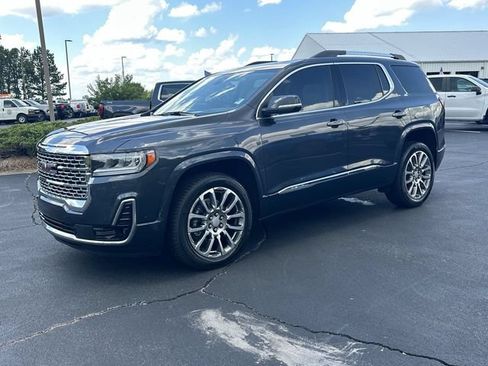 Certified 2022 GMC Acadia Denali w/ Denali Ultimate Package FWD image 4