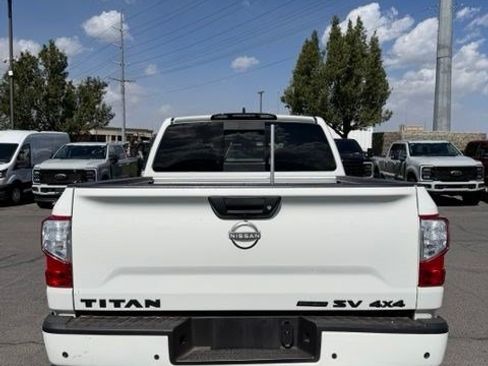 Used 2023 Nissan Titan SV w/ SV Convenience Package AWD/4WD image 3