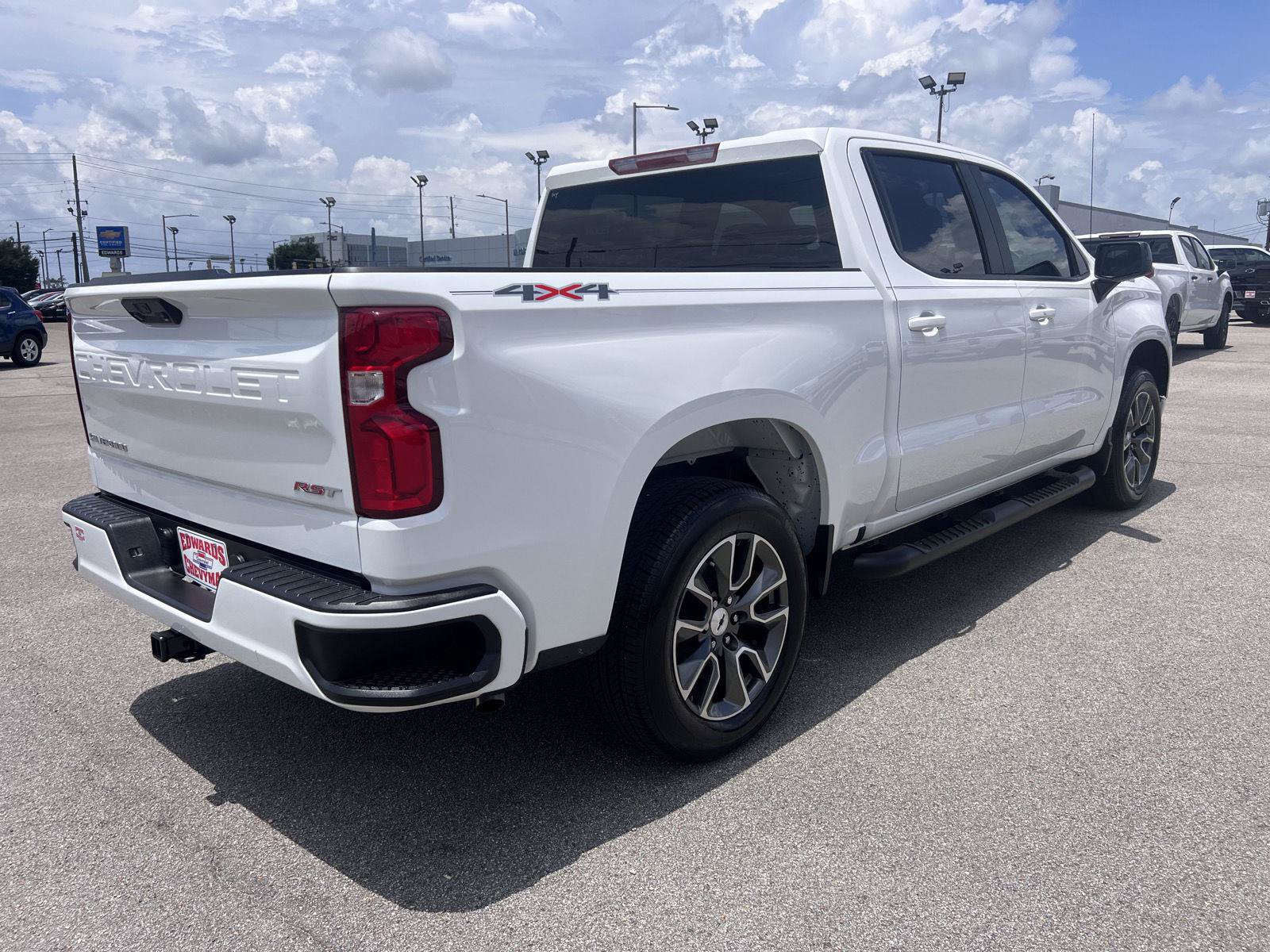 Used 2023 Chevrolet Silverado 1500 RST AWD/4WD image 31