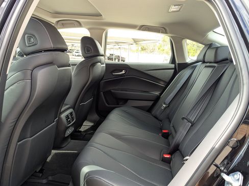 Certified 2025 Acura TLX w/ Technology Package image 15