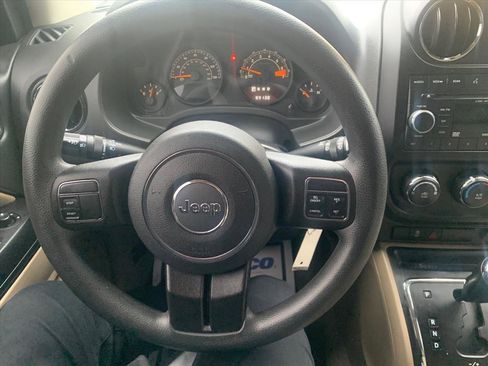 Used 2014 Jeep Compass Sport w/ Power Value Group image 10