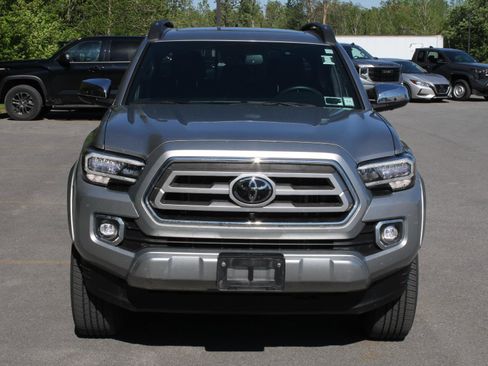 Used 2023 Toyota Tacoma Limited AWD/4WD image 2