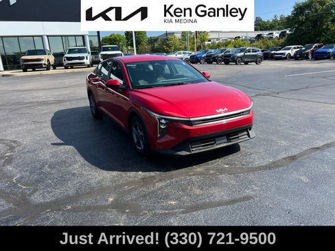 Used 2025 Kia K4 FWD image 3