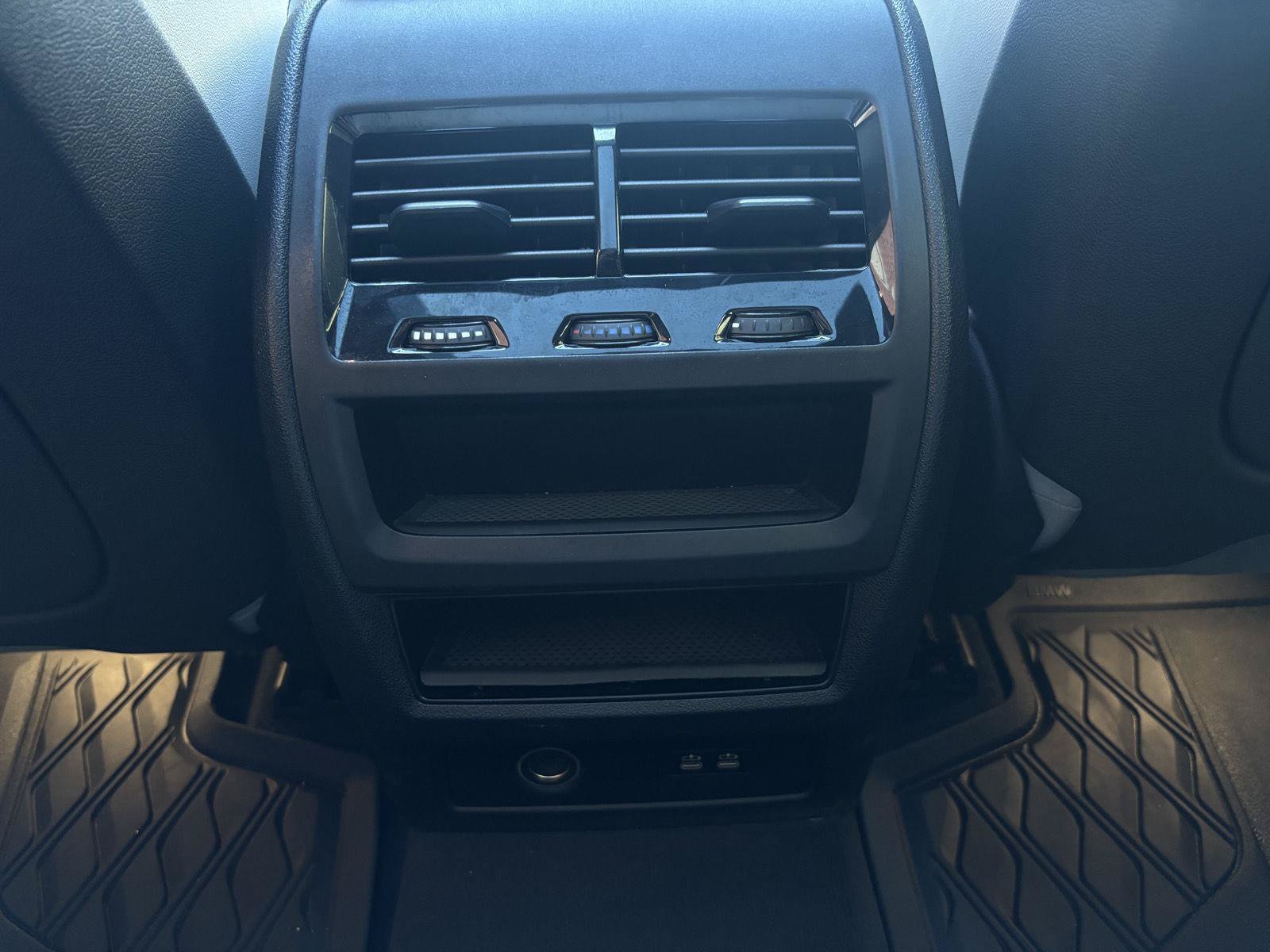 Used 2024 BMW X5 xDrive50e w/ M Sport Package AWD/4WD image 26