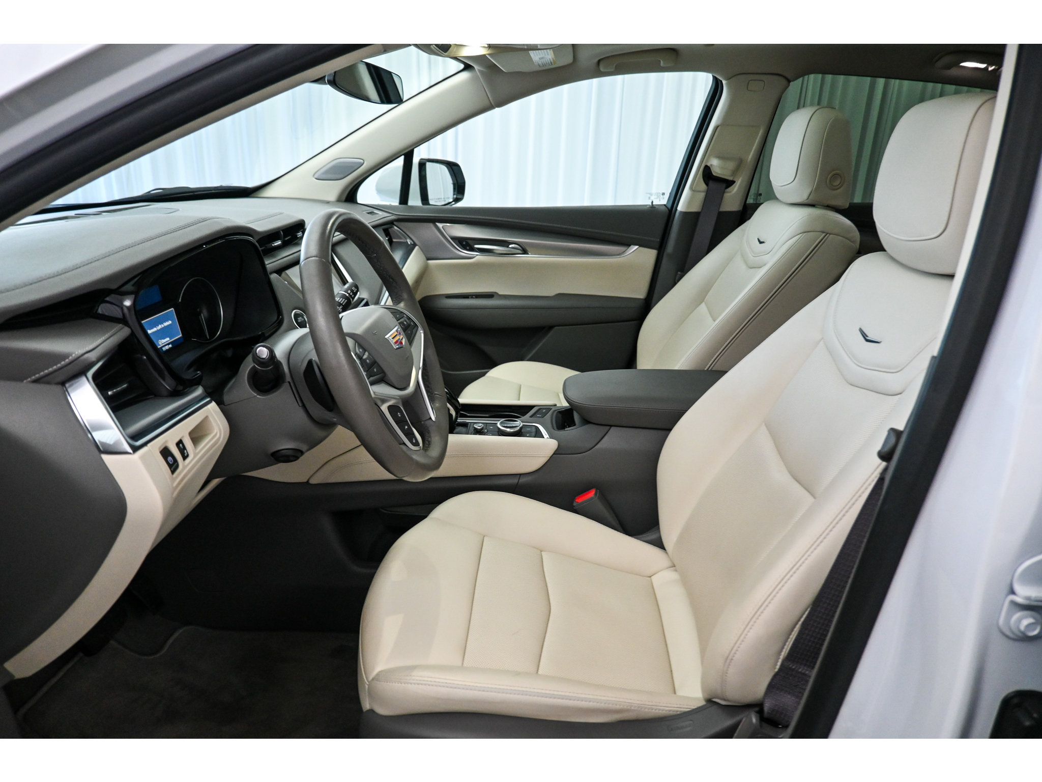 Used 2024 Cadillac XT5 Premium Luxury AWD/4WD image 11