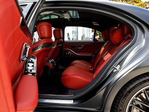 Used 2026 Mercedes-Benz S 63 AMG S image 33